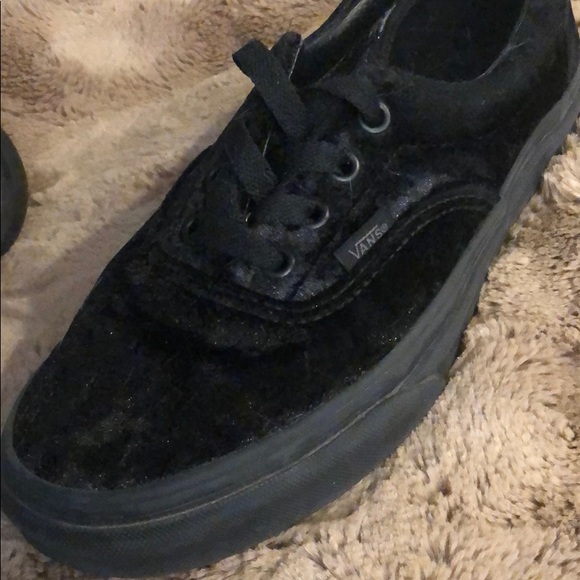 NWOT Black Velvet Limited Edition Vans Sneakers - Picture 6 of 11